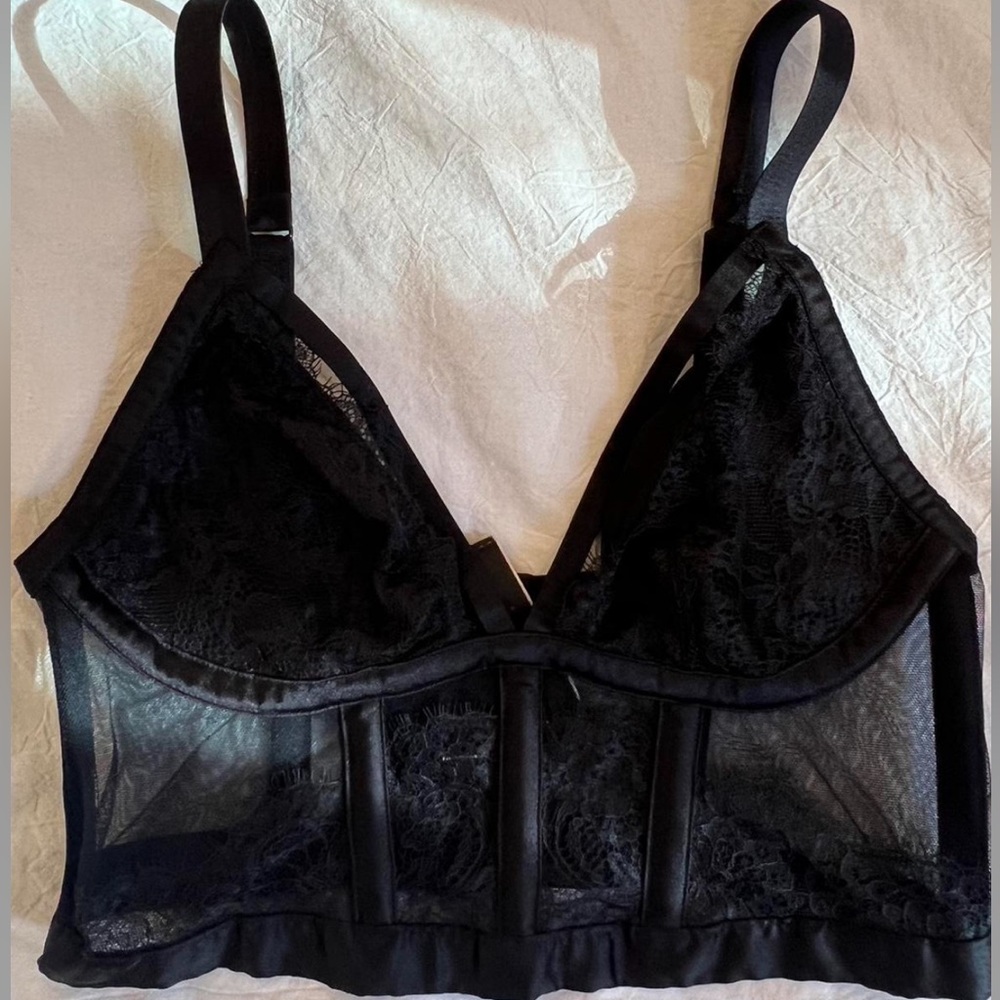 Victoria’s Secret Top